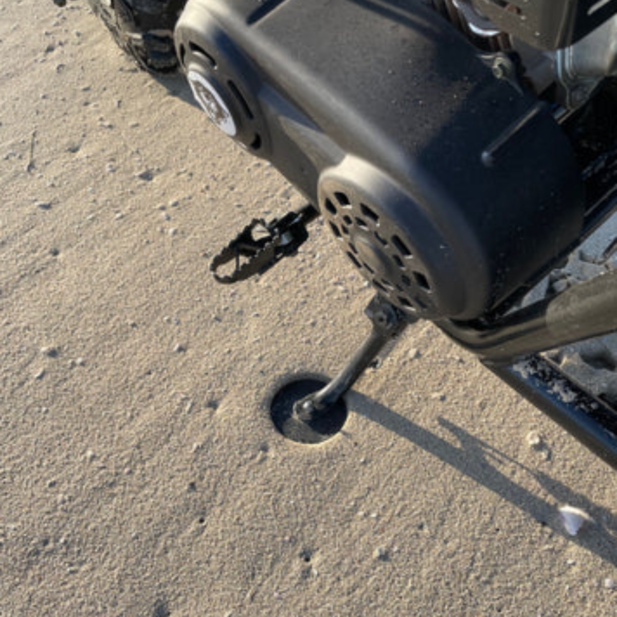 Oversized Kickstand Foot